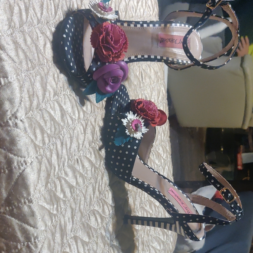Betsey Johnson Black Polka Dot Floral Heels